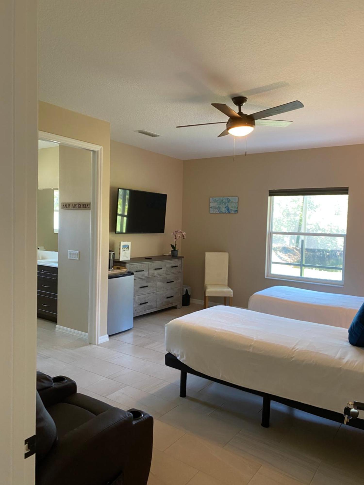 Short Term Vacation Rental Luxury B&B Cth 엥글우드 외부 사진