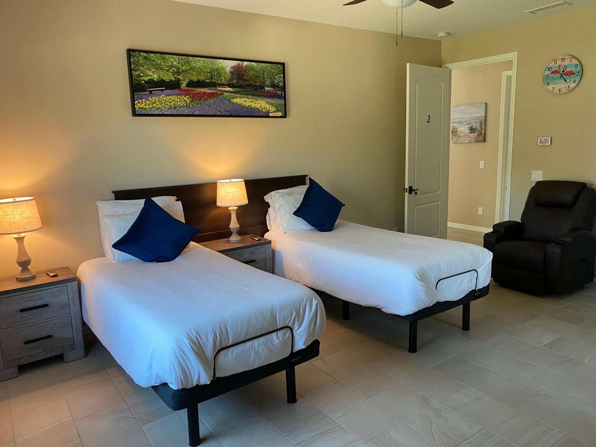 Short Term Vacation Rental Luxury B&B Cth 엥글우드 외부 사진